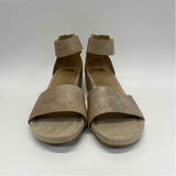 Sofft Size 10 Women's Gold Shimmer Wedge Sandals
