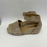 Sofft Size 10 Women's Gold Shimmer Wedge Sandals