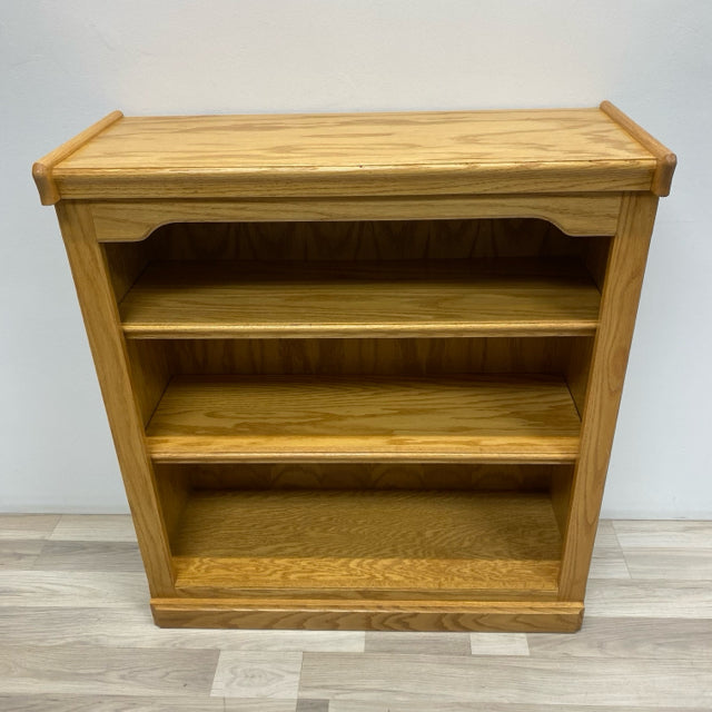 Tan Solid Oak Bookshelf with 2 Removable Shelves