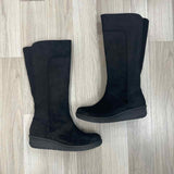 Born Size 7 Women's Black Distressed Tall Boots