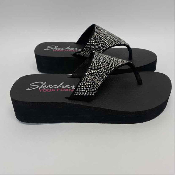 Skechers Yoga Foam Size 7 Women's Black Beaded Camel Toe Sandals