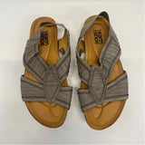 Kalso Earth Shoe Size 6.5 Women's Taupe Solid Strappy Sandals