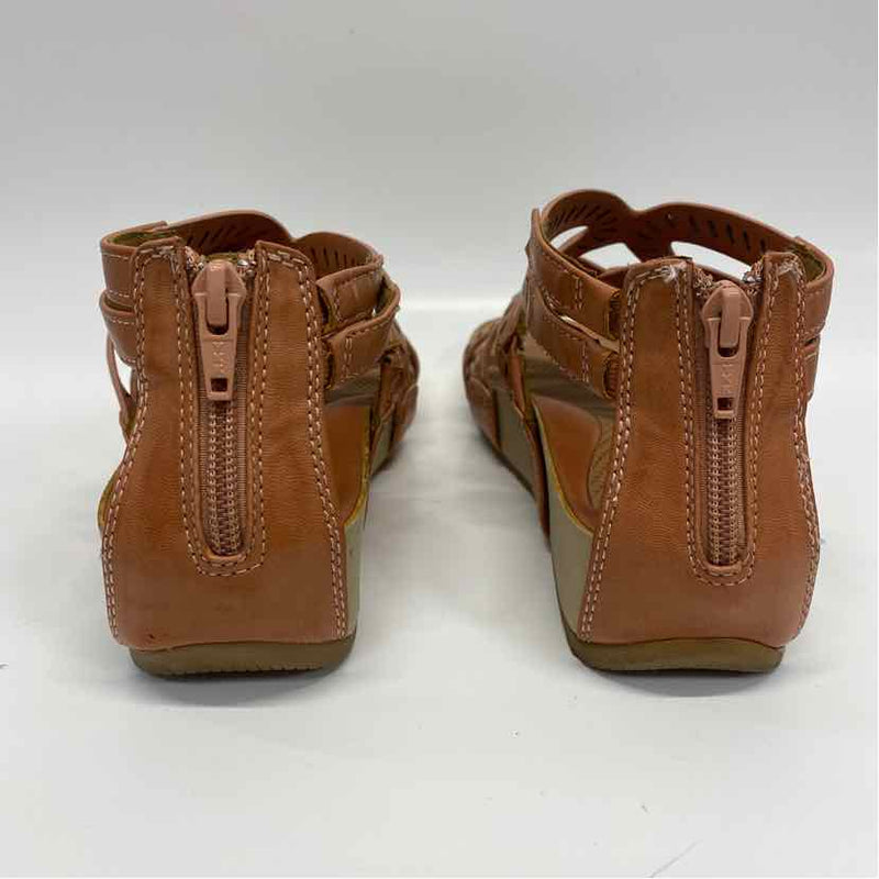 Baretraps Size 7.5 Women's Brown Cut Out Gladiator Sandals