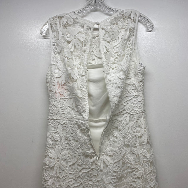 Bisou Bisou Size 6-S Women's White Crochet Sleeveless Dress