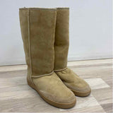 Ugg Size 8 Women's Tan Solid Shearling Boots