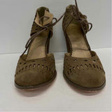 Restricted Size 8.5 Women's Taupe Cut Out Heel Shoes