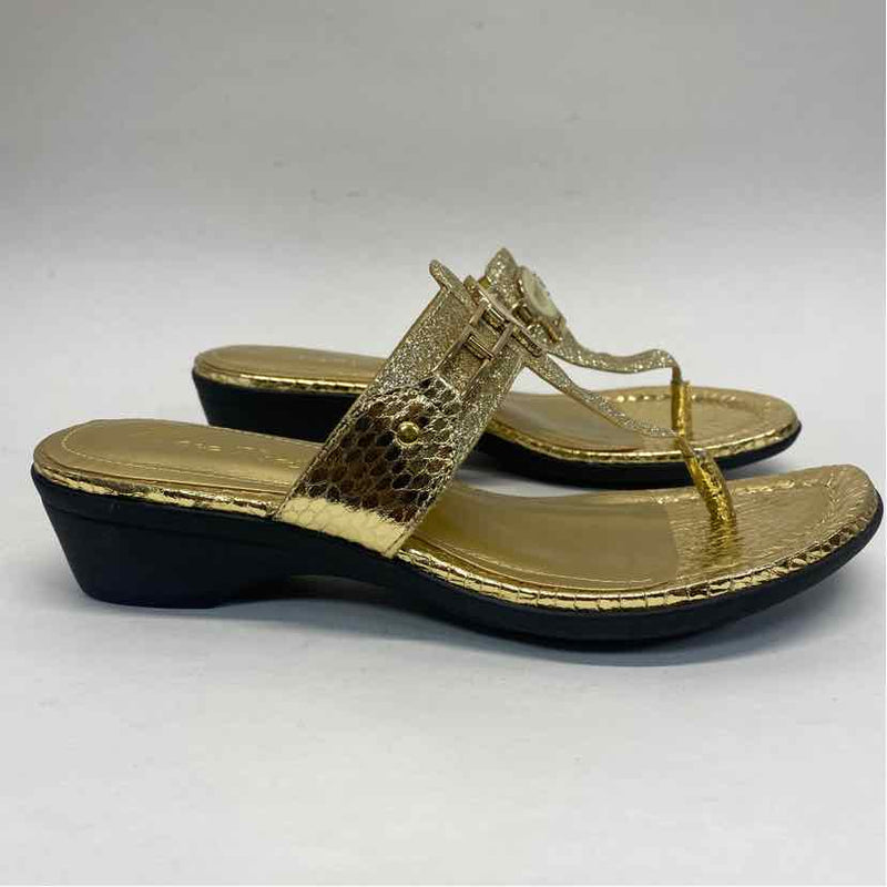 Marc Fisher Size 8.5 Women's Gold Shimmer Camel Toe Sandals