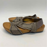 Kalso Earth Shoe Size 6.5 Women's Taupe Solid Strappy Sandals