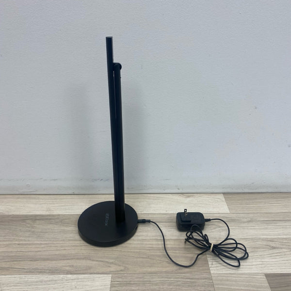 Uplift Desk Black Lamp