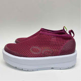Oofos Size 8 Women's Cramberry-White Solid Slip On Shoes