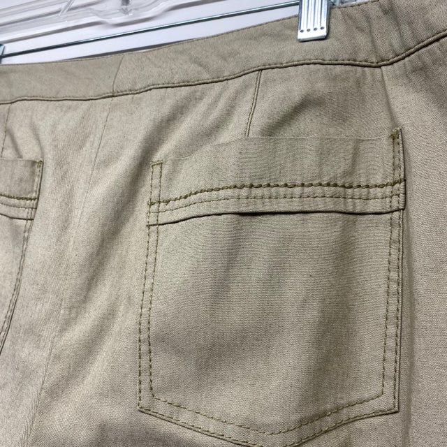 Worth Women's Size 14 Tan Solid Capri