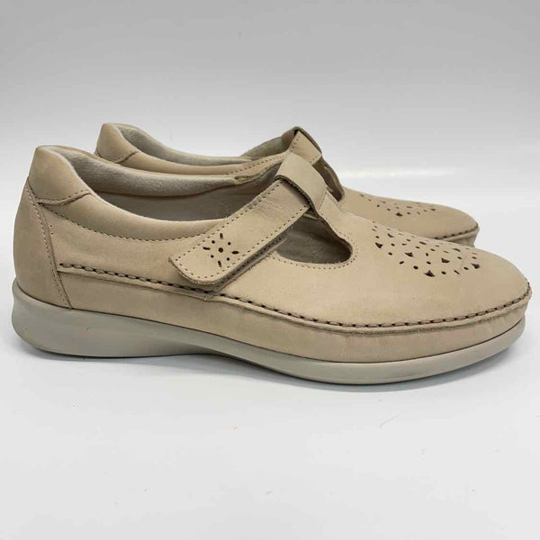 SAS Size 10 Women's Beige Cut Out Slip On Shoes
