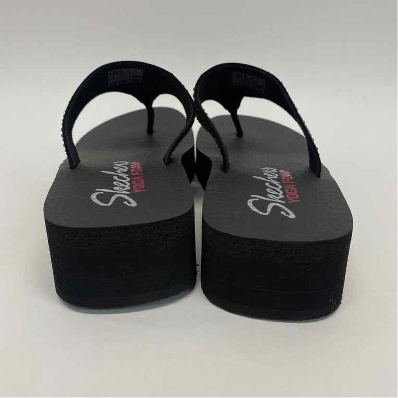 Skechers Yoga Foam Size 7 Women's Black Beaded Camel Toe Sandals