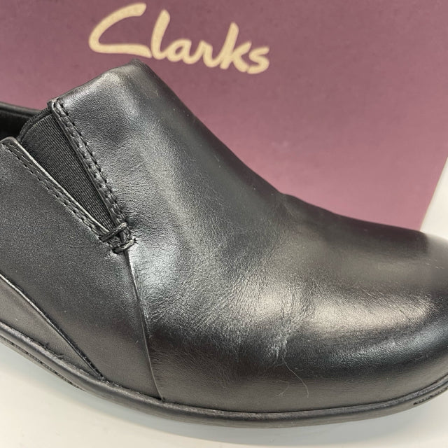 Clarks Collection Size 11.5 Women's Black Solid Slip On Shoes