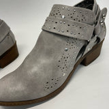 Not Rated Size 7.5 Women's Gray Distressed Ankle Booties