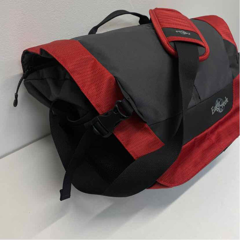 Eagle Creek Gray-Red Nylon Messenger Handbag