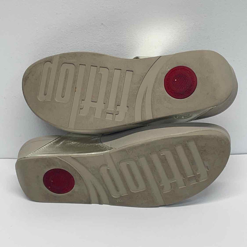 Fitflop Size 10 Women's Gold Shimmer Camel Toe Sandals