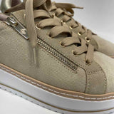 Donald J Pliner Size 8 Women's Gold Shimmer Platform Sneakers