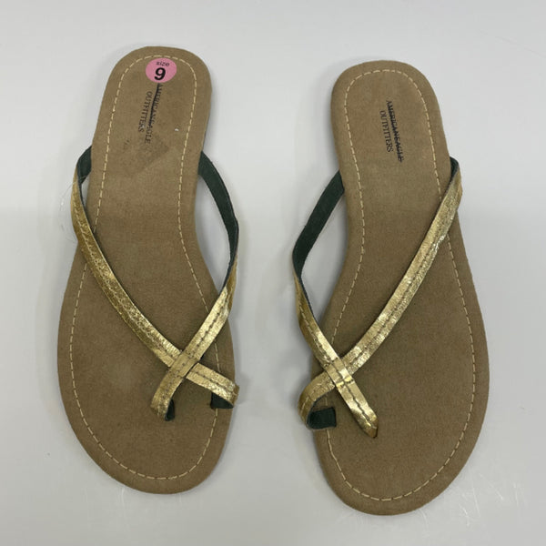 American Eagle Outfitters Size 9 Women's Gold Metallic Flat-Toe Wrap Sandals