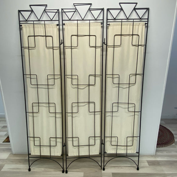 Black-Beige Iron Screen