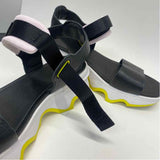 Sorel Size 7.5 Women's Black-White Color Block Strappy Sandals