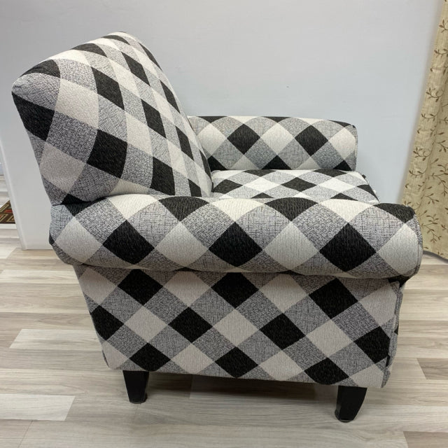 Fusion Furniture Black-White Textile Plaid Chair