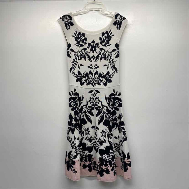 Eliza J Size M Women's White-Black Floral Fit And Flare Dress
