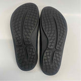 Oofos Size 7 Women's Black Shimmer Camel Toe Sandals