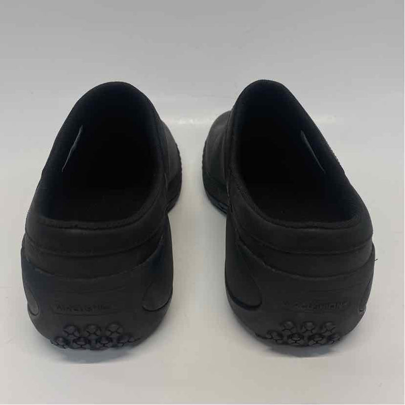 Merrell Size 8 Women's Black Solid Slip On Clogs