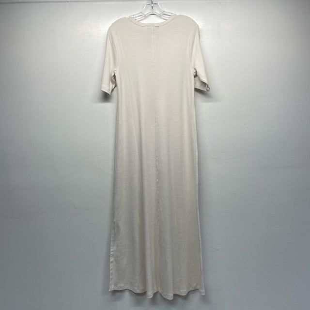 AYR Size L-XL Women's White Solid Maxi-Short Sleeve Dress