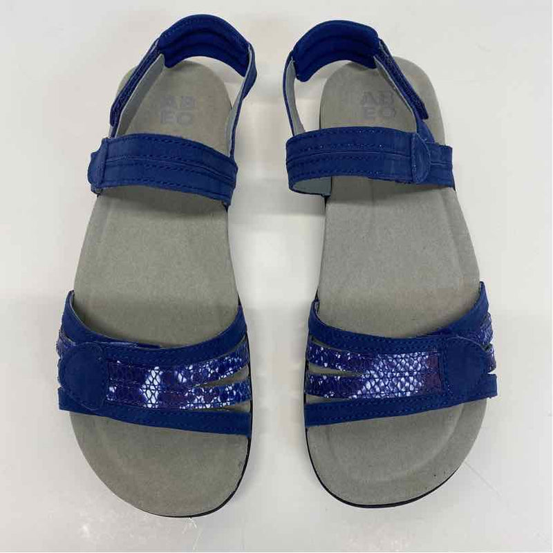 Abeo Size 7.5 Women's Blue-White Pattern Strappy Sandals