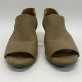 Natural Soul Size 8 Women's Taupe Solid Open Toe Shoes