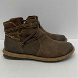 Born Size 8.5 Women's Brown Distressed Ankle Boots