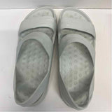 Oiselle Size 7-7.5 Women's Light Gray Solid Strappy Sandals
