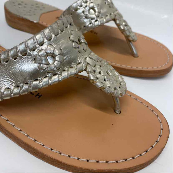Palm Beach Size 7.5 Women's Gold Solid Camel Toe Sandals