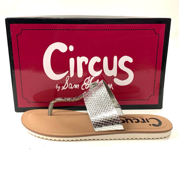 Circus By Sam Edelman Women's Size 8.5 Silver Metallic Flats Camel Toe Sandals