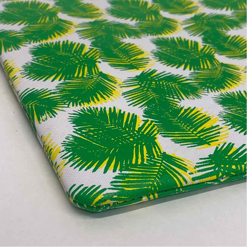 OTG 247 # 8 Green-White Pouch-Bag