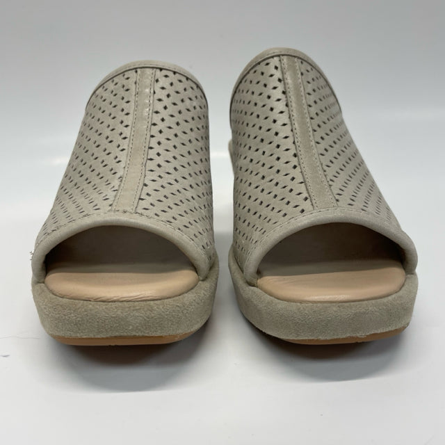 Johnston & Murphy Size 8.5 Women's Light Gray Cut Out Wedge Shoes