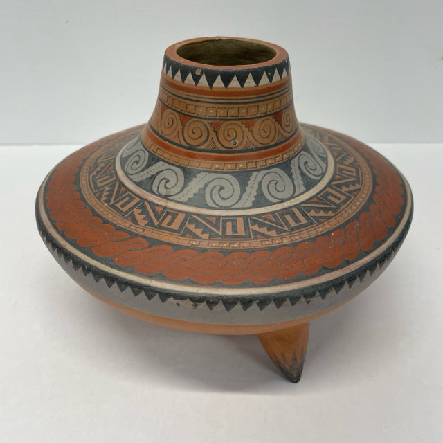 Aztec Terracotta- Mult Clay Tri-Footed Pottery