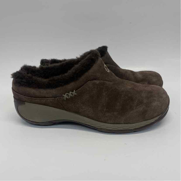 Merrell Size 7.5 Women's Brown Solid Slip On Clogs