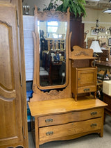 Brown Solid Wood Dressers/Chest