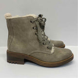 Life Stride Size 8.5 Women's Beige Distressed Shearling Boots