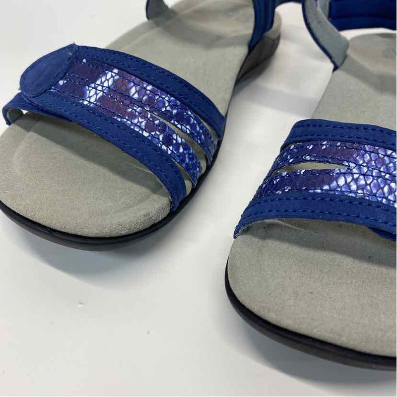 Abeo Size 7.5 Women's Blue-White Pattern Strappy Sandals