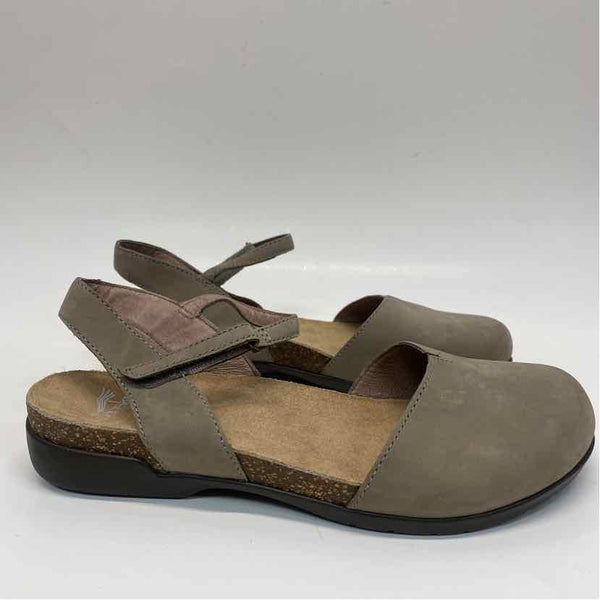 Dansko Size 38-7.5 Women's Tan Solid Slingback Shoes