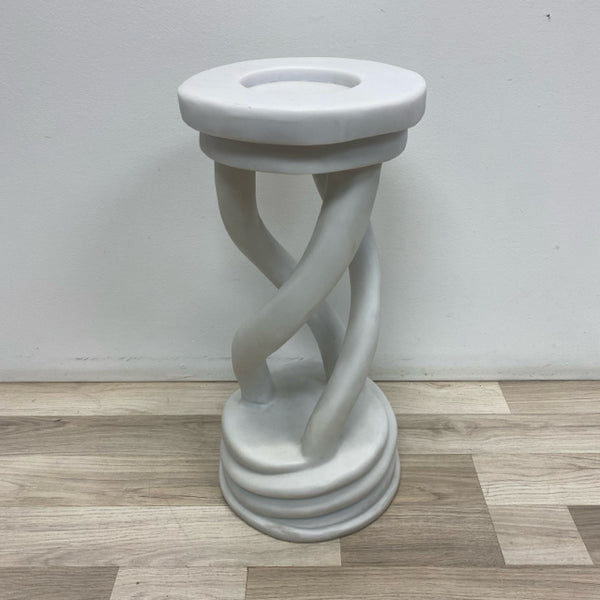 White Stand