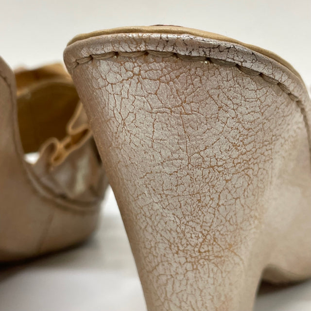 Born Crown Women's Size 9 Tan Textured Wedge Sandals