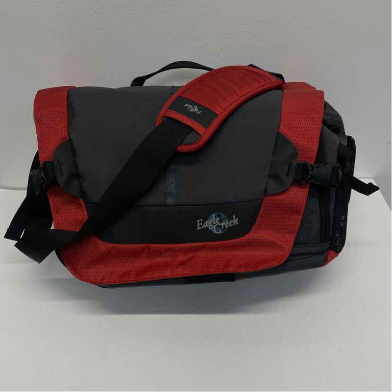 Eagle Creek Gray-Red Nylon Messenger Handbag