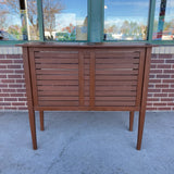 Brown Wood Bar Table w 2 Bar Stools