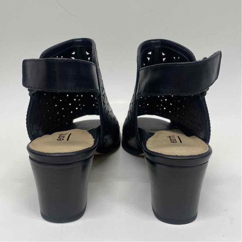 Earth Size 8 Women's Black Cut Out Sandals Sandals