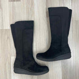 Born Size 7 Women's Black Distressed Tall Boots